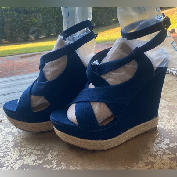 Shoe dazzle platform blue jean upper sandal size 8.5 - Picture 3 of 9